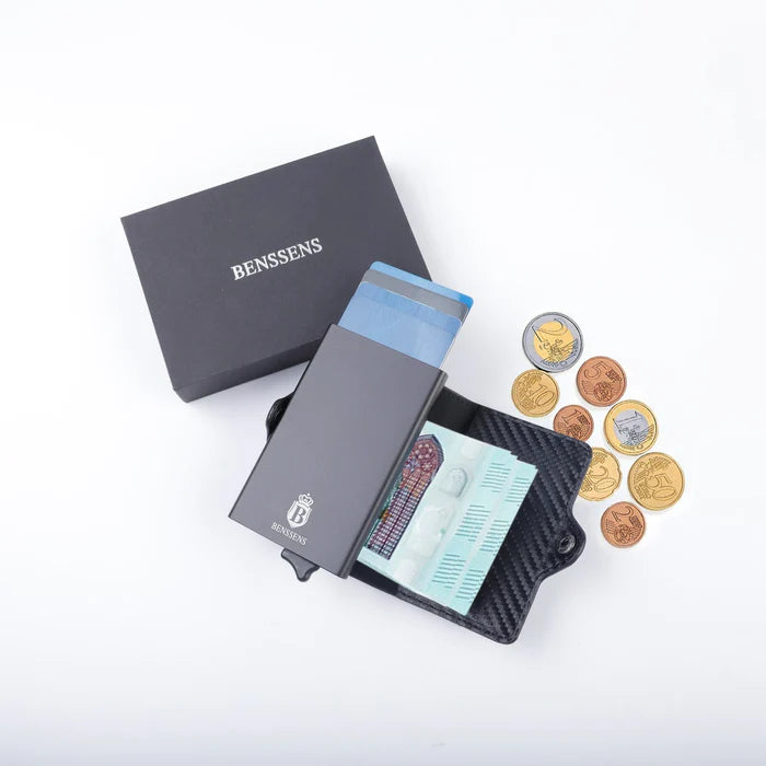 Luxe carbonlook Kaarthouder Benssens In luxe verpakking Met 6 uitschuifbare Debit/Creditcards Ruimte voor Brief en Kleingeld, RFID geblocked